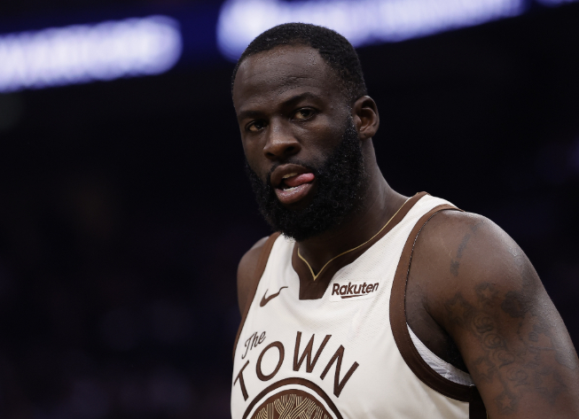 近日，前NBA球员丹尼·格林在《No Fouls Given》播客节目中，谈到了