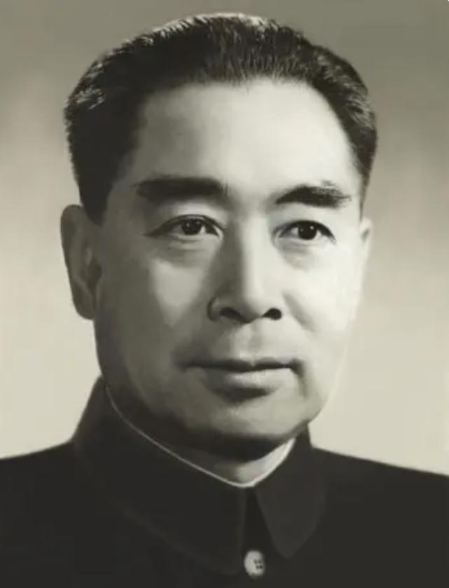 蒋介石一生骂遍所有人，唯独不敢骂一个人，原因看完泪目

蒋介石一生多疑暴躁，数十