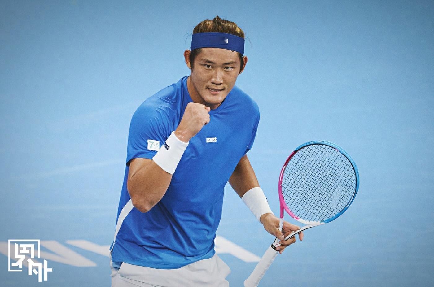 #张之臻首进巡回赛决赛##ATP250# 杭州公开赛男单半决赛，6号种子直落两盘