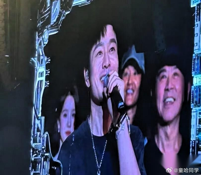 我朋友是学心理学的， 看完黄晓明和周杰伦那段对话， 特意提醒我：找老公，千万别找