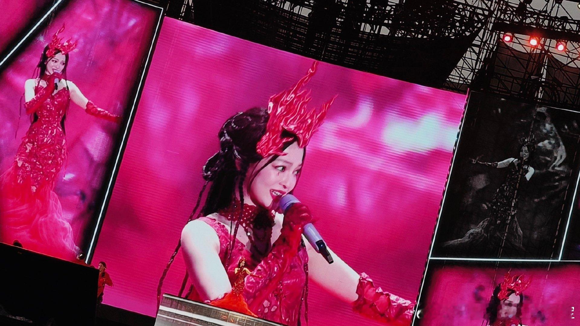 #张韶涵[超话]##男有薛之谦 女有张韶涵#男歌手薛之谦和女歌手张韶涵，用实力证