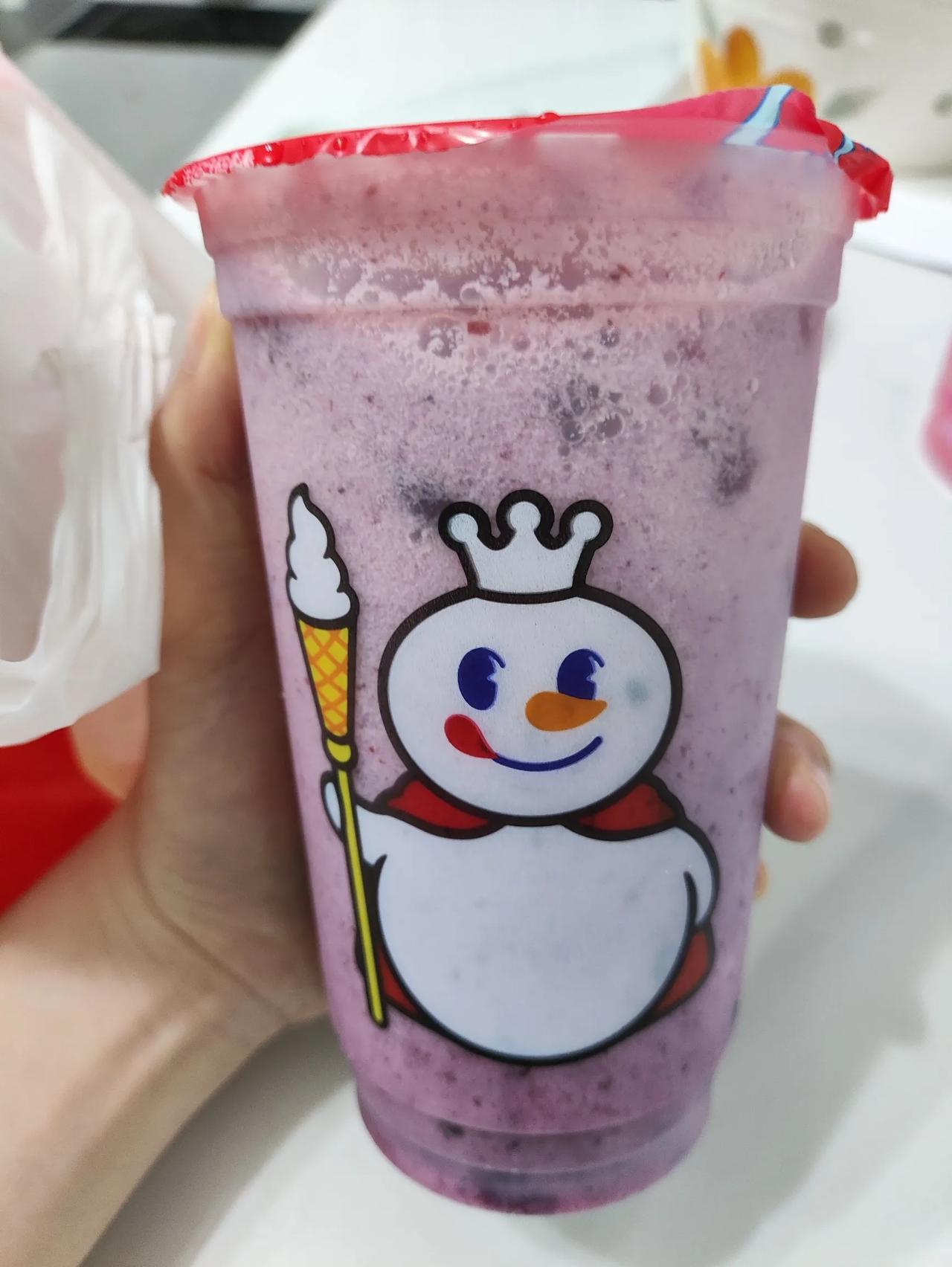 分享一下，我最近在蜜雪冰城工作的经历（已离职），蜜雪这个品牌挺好的，就是管理很严