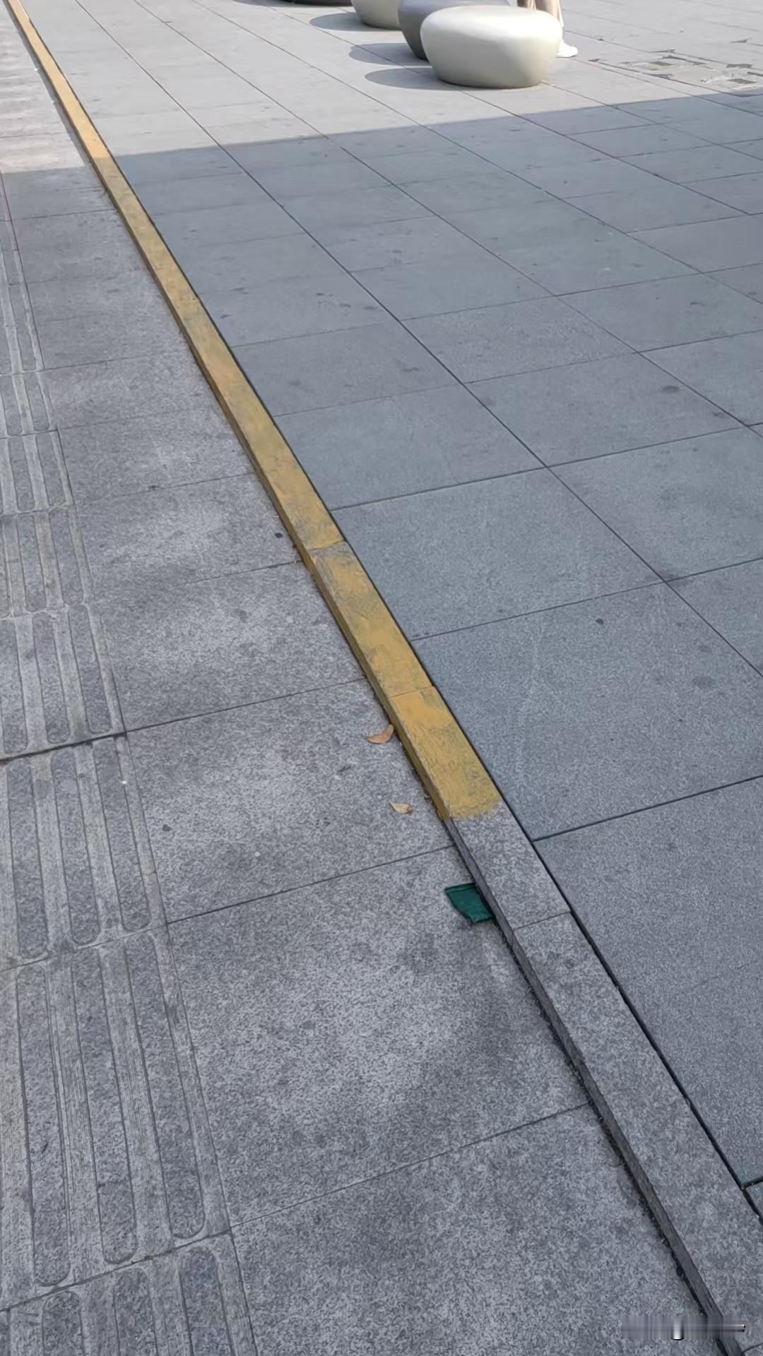 这几天没更新，不是不更新了，一是赶一篇文章，关于线粒体的，很认真的在写，希望能搞