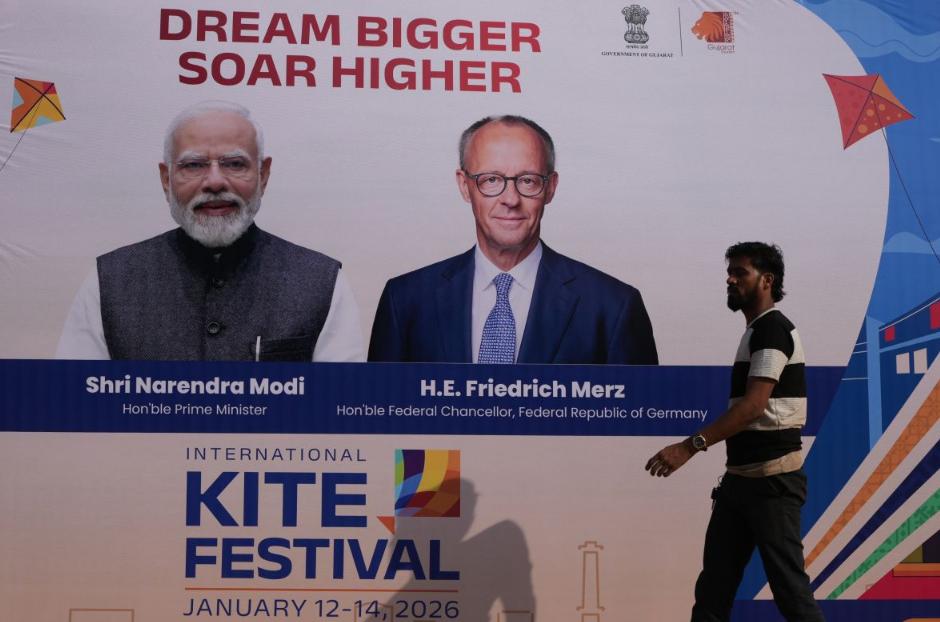 地缘大转向！默茨携80亿潜艇大单访印，德印抱团破局
 
默茨上任后首访亚洲直奔印