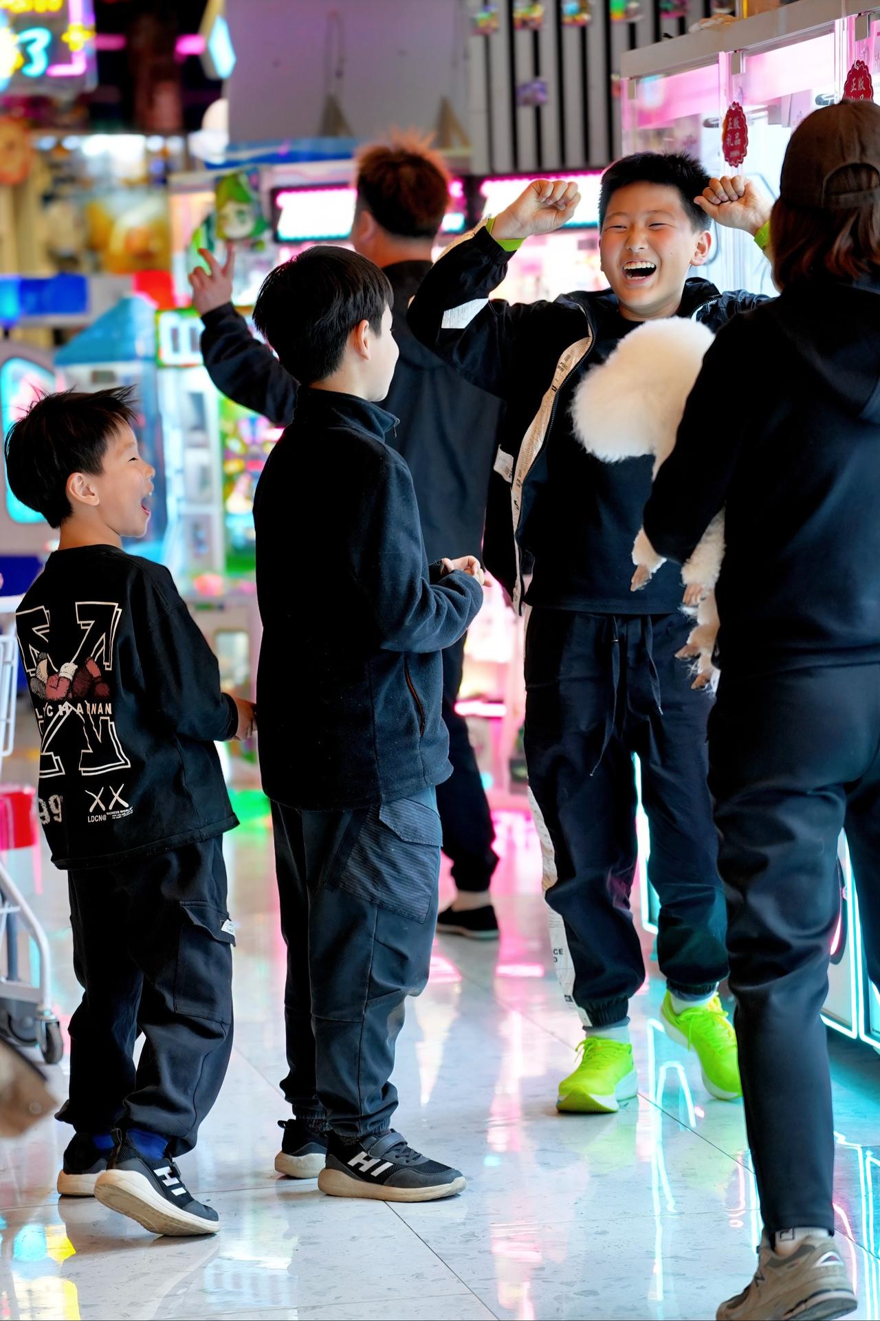 小男孩 小孩
