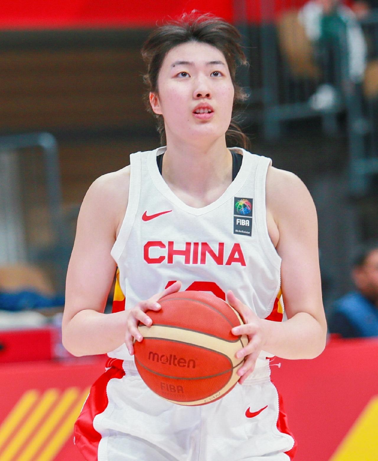 中国女篮罗欣棫真的杀疯了，在今天的中国女篮45-31澳大利亚女篮的上半场比赛中，
