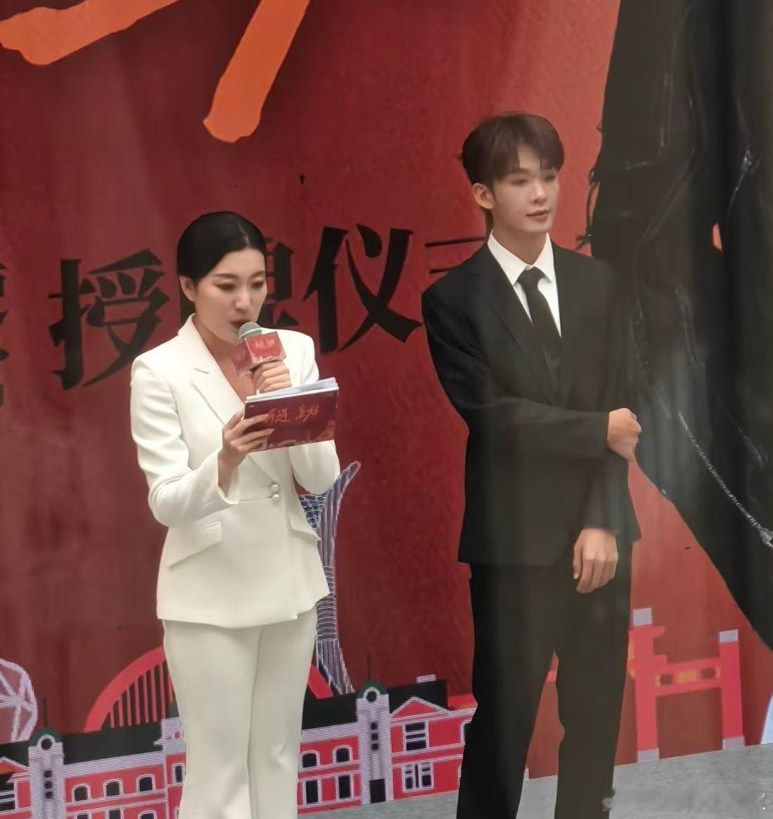 刘叔邀请王赫野来沈阳开演唱会恭喜王赫野啦，不出意外又要解锁沈阳演唱会咯，王赫野今