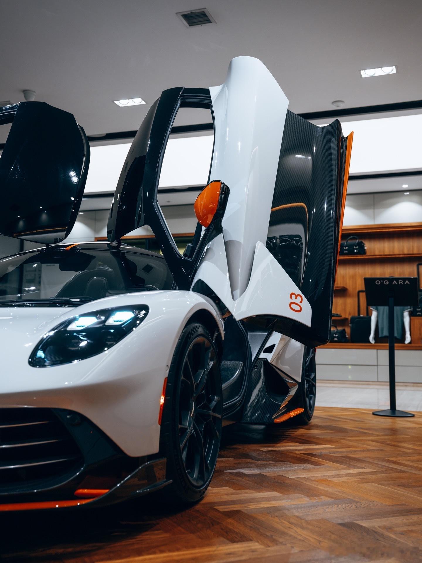 阿斯顿·马丁的首款系列超跑。阿斯顿马丁Valhalla豪车超跑car时尚