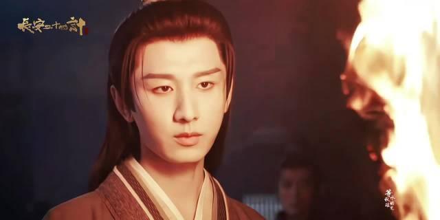 年度权谋大戏《长安二十四计》，@成毅 塑造的谢淮安，堪称谋士天花板。

身负血海