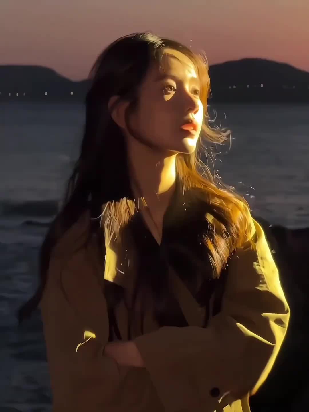 你的泪像海 落在我的手心