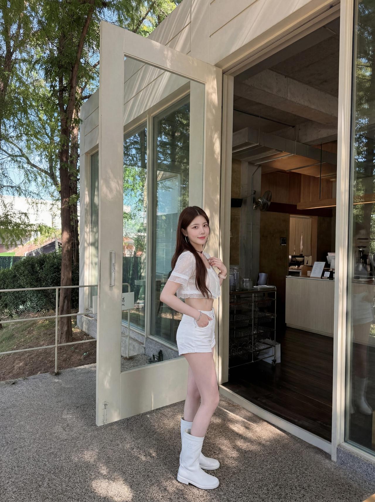 |||我的夏日本命甜妹穿搭上线啦💖
我真的抵挡不住蕾丝+全白的组合
精致的镂空