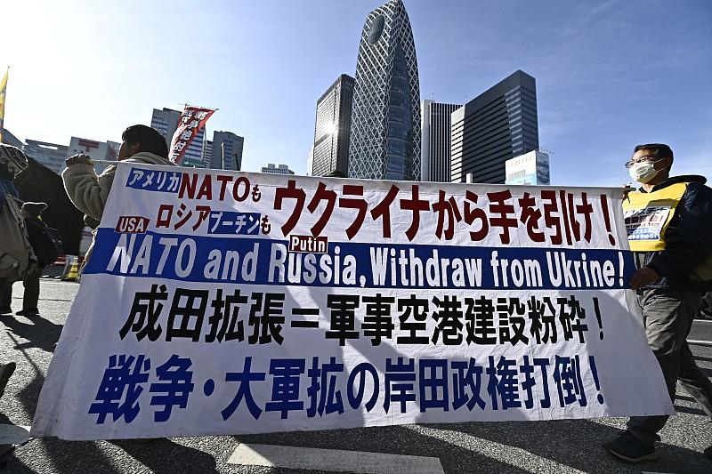 看到俄罗斯在南千岛群岛（日本称北方四岛）的择捉岛竖起“粉碎大日本帝国”纪念碑的新