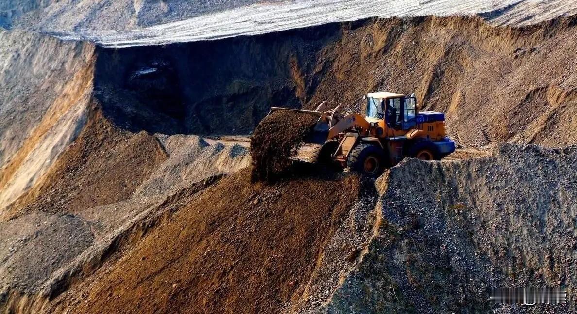 美国稀土战略核心是供应链“去中国化”与技术赶超，短期难撼中国主导，但长期将从市场