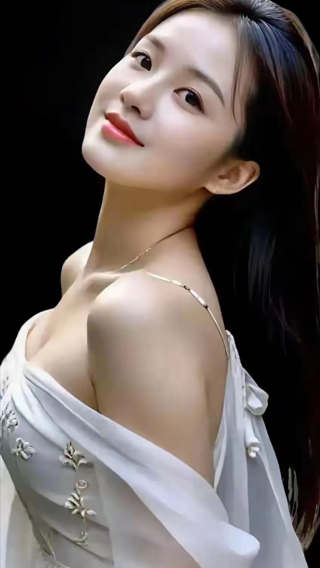 【转载】不要娶太漂亮的女人为妻，否则无尽烦恼，六个原因​​​​​​一、他招花引蝶