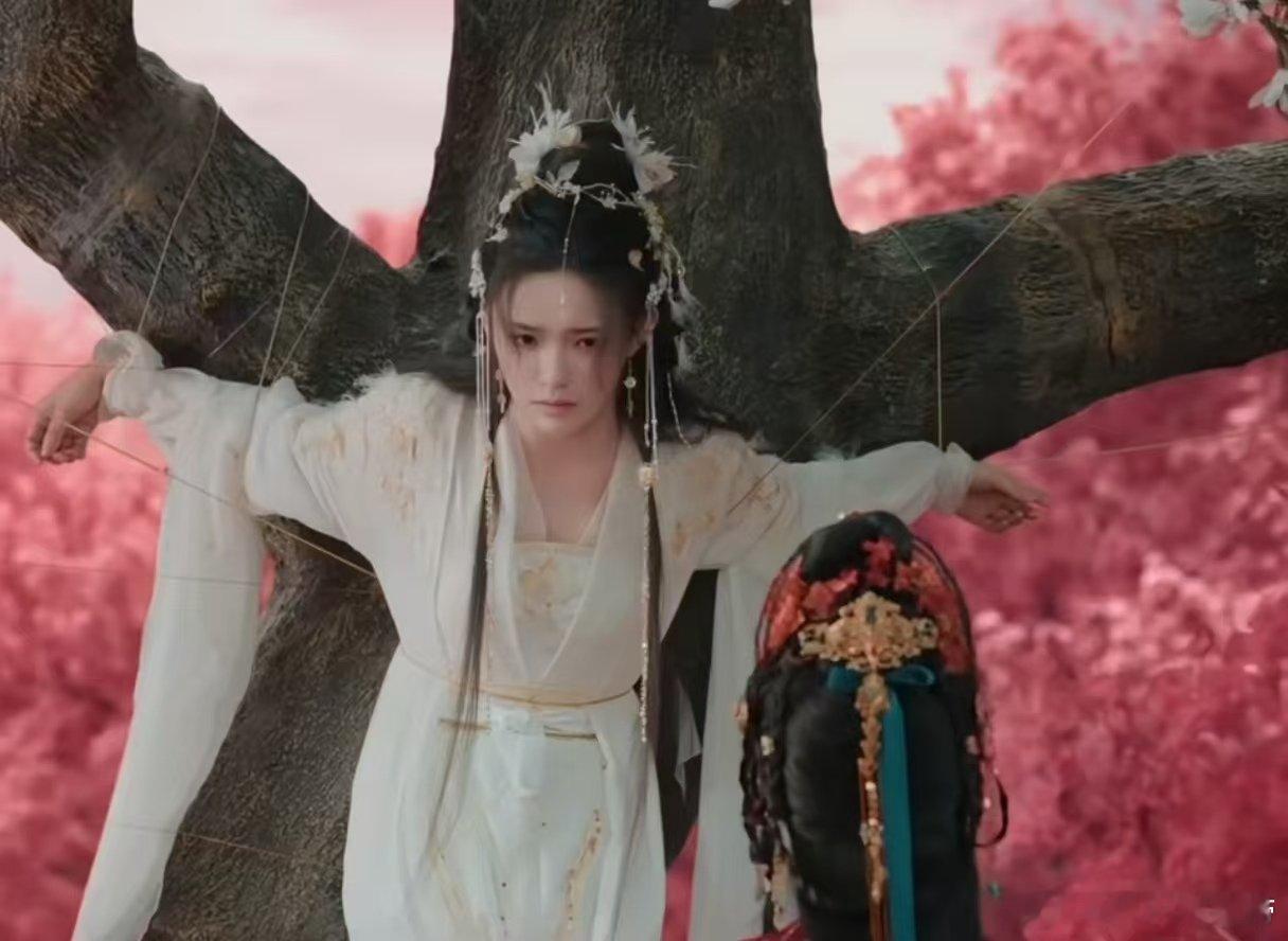 别绑林允了绑我行不行 林允《水龙吟》桃林哭戏戳心！眼泪落下满是破碎感，还透着角色