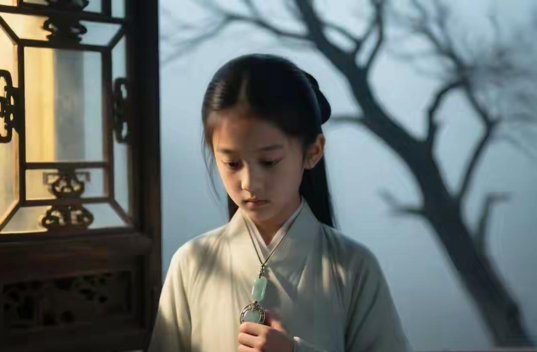 1799年，和珅获罪，21岁侧室苏怜儿发配途中，被50岁漕运总督劫营
 
这一年