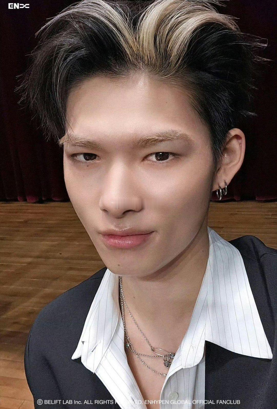 真是不知道Mina和西村力到底谁才是爱豆 