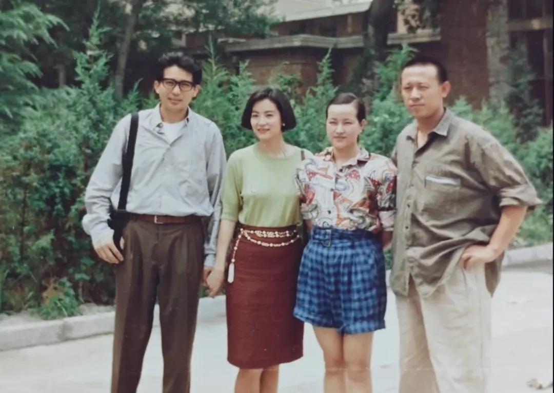 当年，还是两对情侣的四人合影