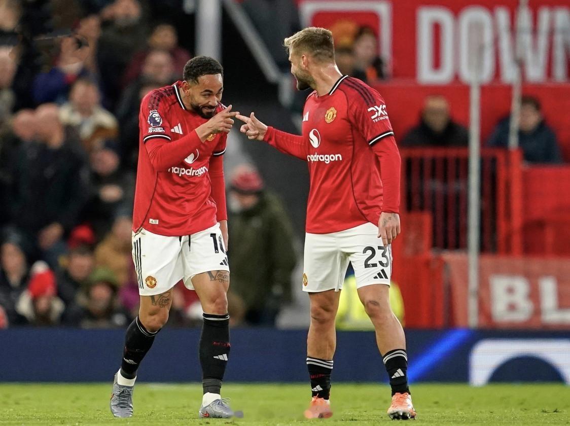 英超第14轮收官战，曼联主场1-1战平西汉姆联。达洛特第58分钟补射破门，马加萨