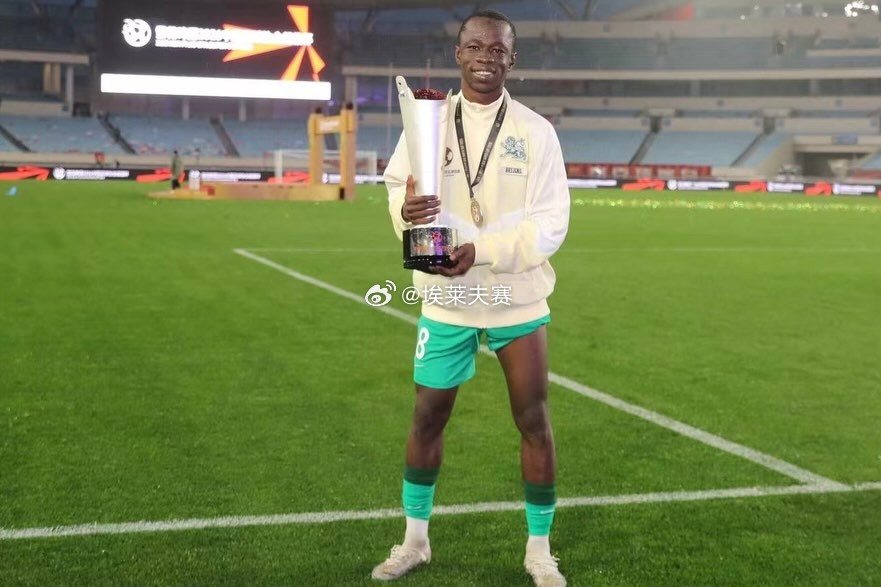 北京国安北京国安 孔特：“ +1 🏆🥇中国足球协会超级杯。” 