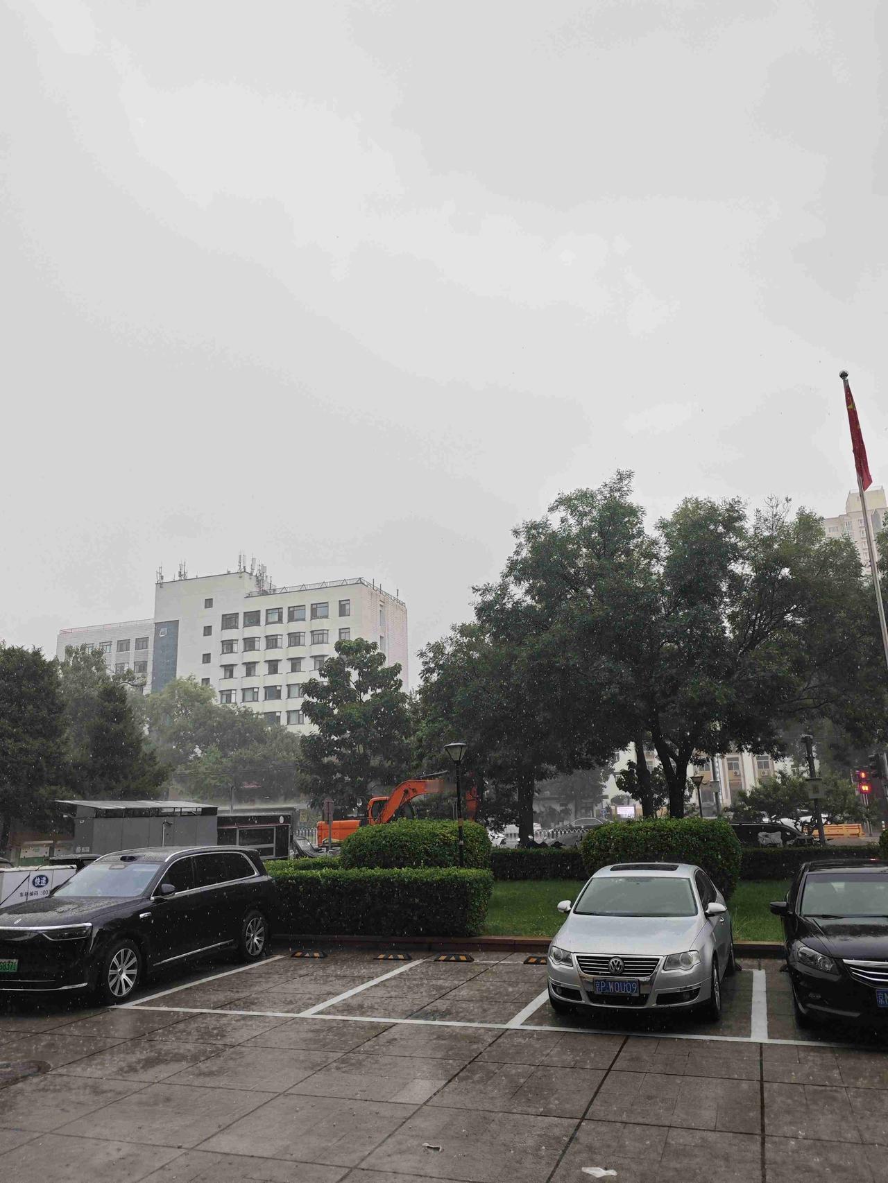 我的今日状态：😁轻松愉快
我这里的天气：🌤️多云
