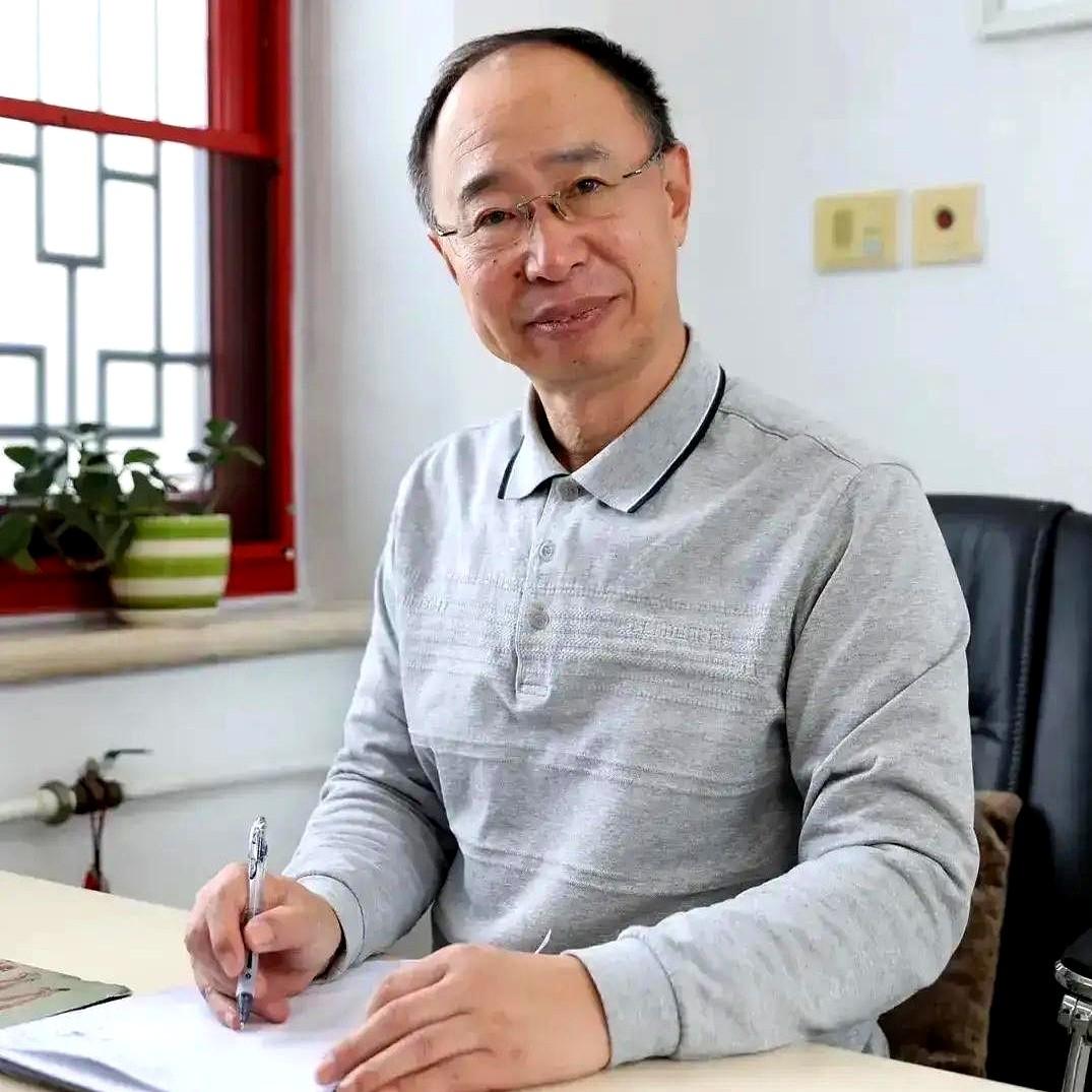 线雕值不值，关键看医生会不会把线埋成“蜘蛛网”。
十年前一窝蜂上马，技术门槛被踩