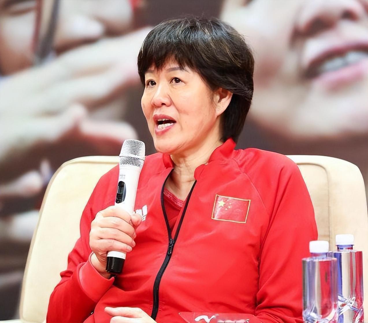“被体育局特邀才几天，郎平现状曝光，重新执教中国女排已真相大白
2026 年 8