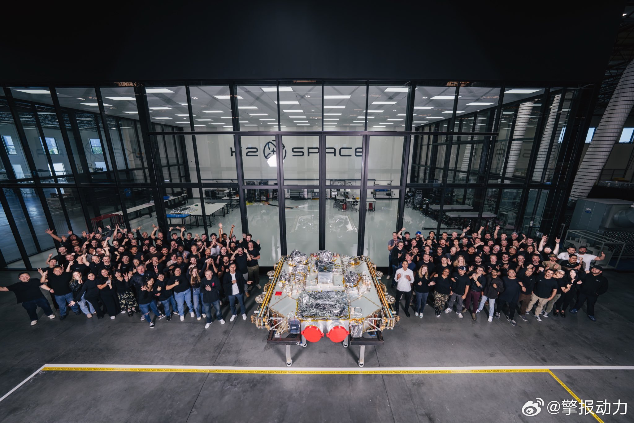 马斯克又搞大动作！SpaceX最近向美国联邦通信委员会（FCC）提交申请，计划发