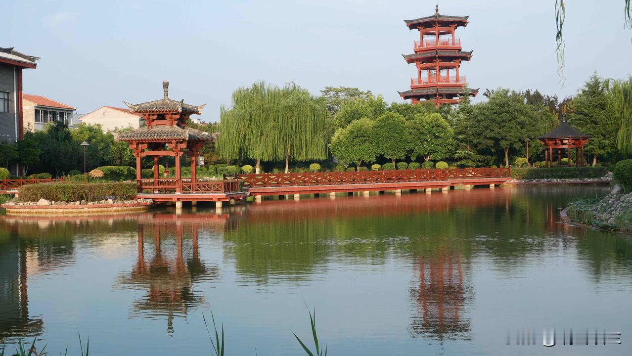 昨天，本来想在临汾市里住一晚上，结果中午到达了我们预先在网上选择好的临汾地矿大酒