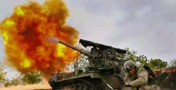 15国援乌喊得欢，俄军一炮撕开扎波罗热，西方援助竟是“空头支票”！
 
俄乌冲突