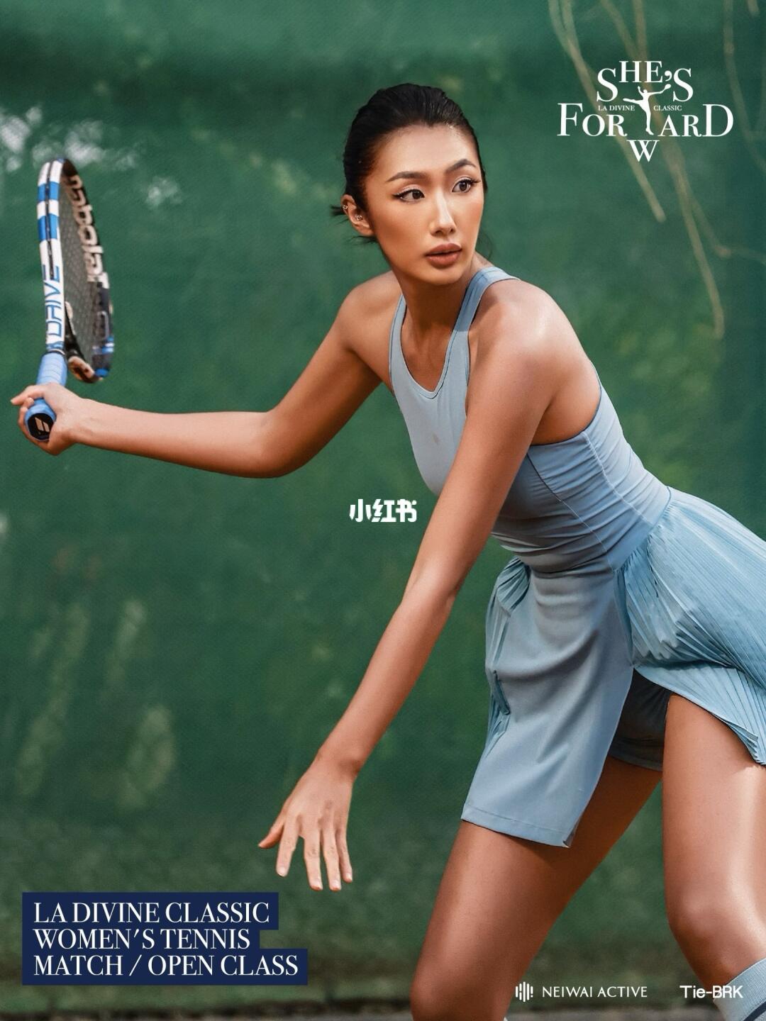 She’s forward，她在网前，你在＿