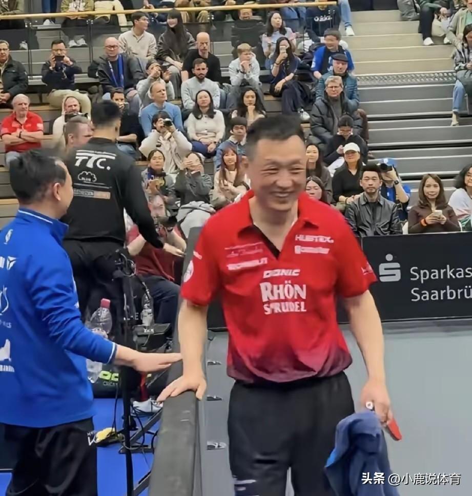 谁能看懂52岁孟庆宇藏在赛场里的通透心态？
一把年纪的孟庆宇，居然敢上场直面顶尖