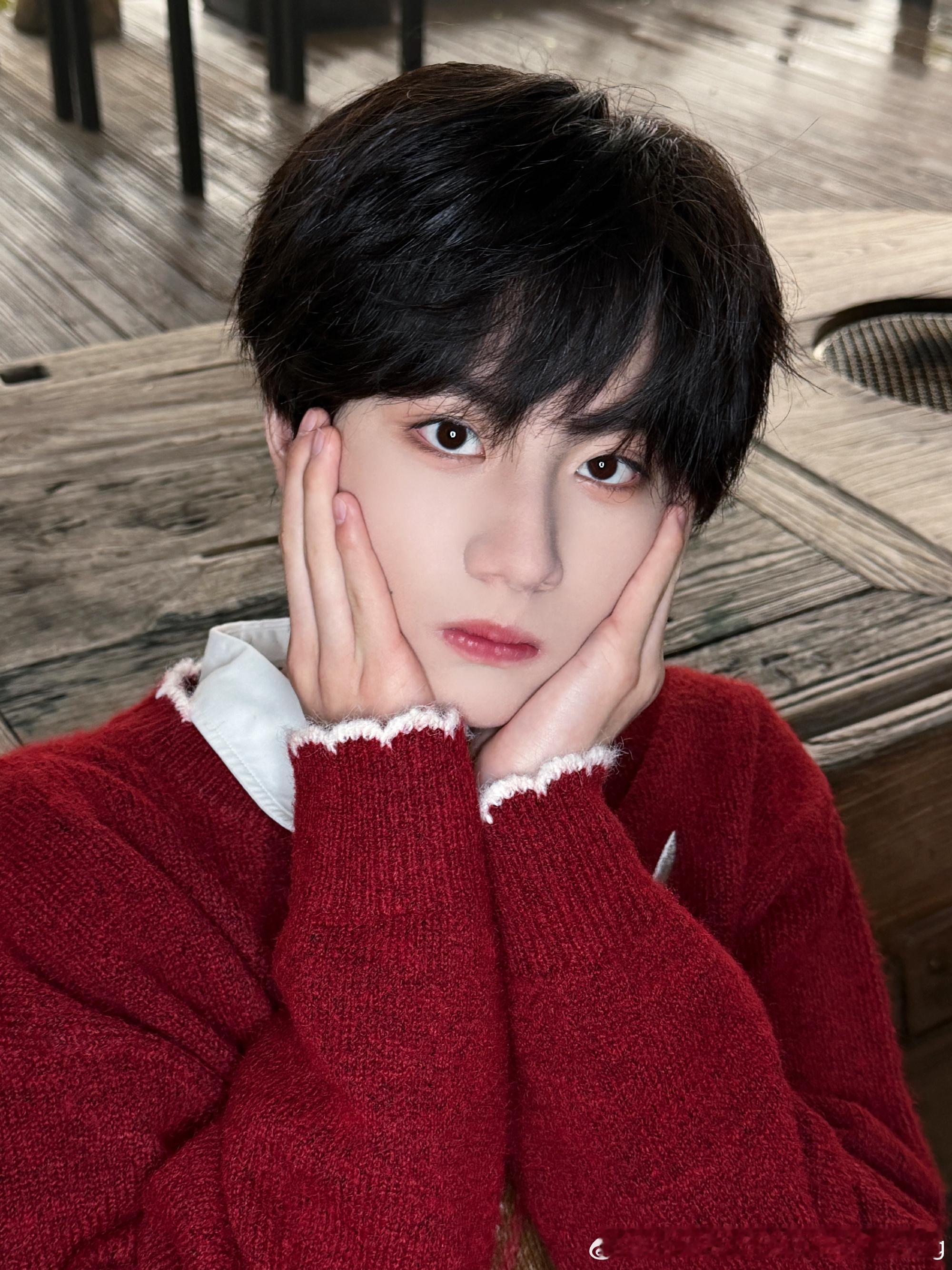 李煜东说我作业写完了谁还没有听过我们东东的高会语音，简直事事有回应，萌翻啦！ 