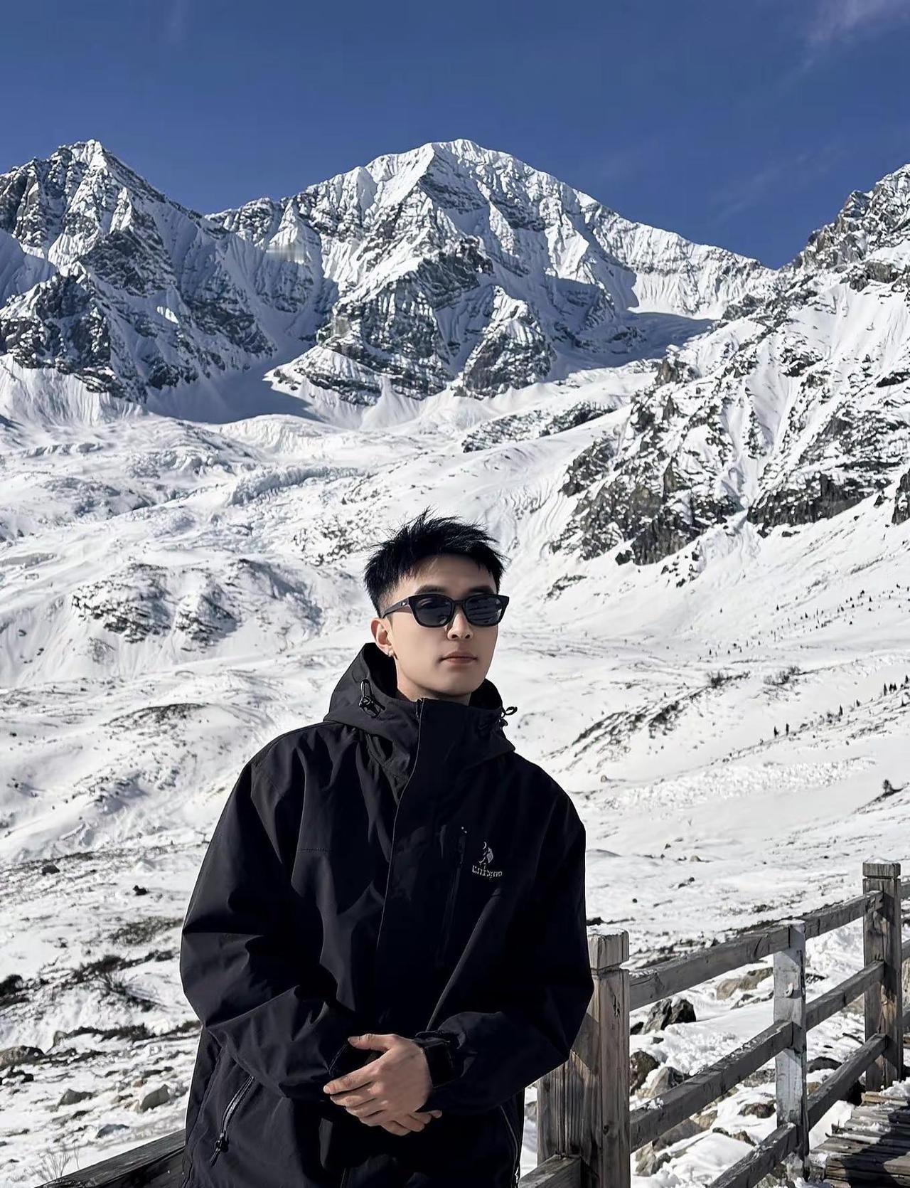 创作者中心创作 雪山爬山推荐 雪山 户外穿搭 东北第四大省