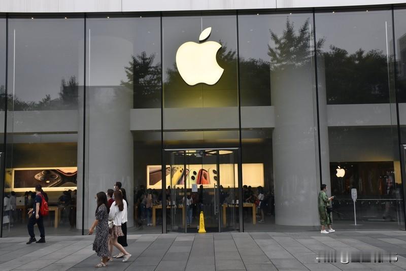 还有就是华为更新系统后还给你添加了非常实用的功能，比如无网通讯，这是别人家所做不