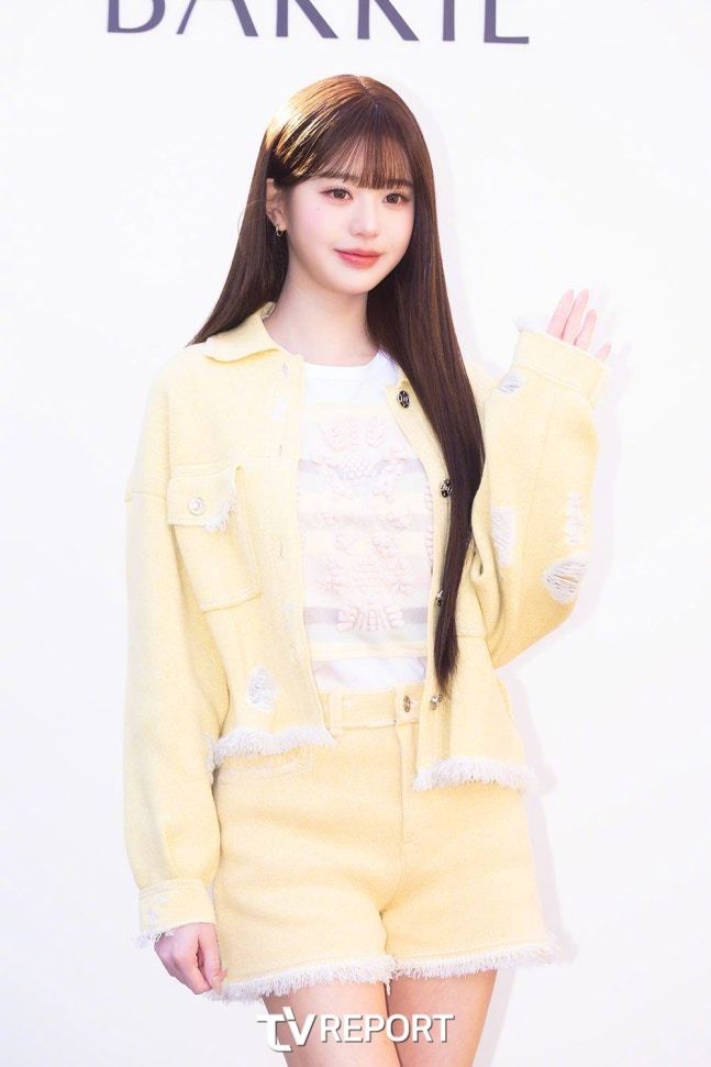 【Naver综合】29日上午，IVE张元英出席在首尔城东区圣水洞Platz2举办