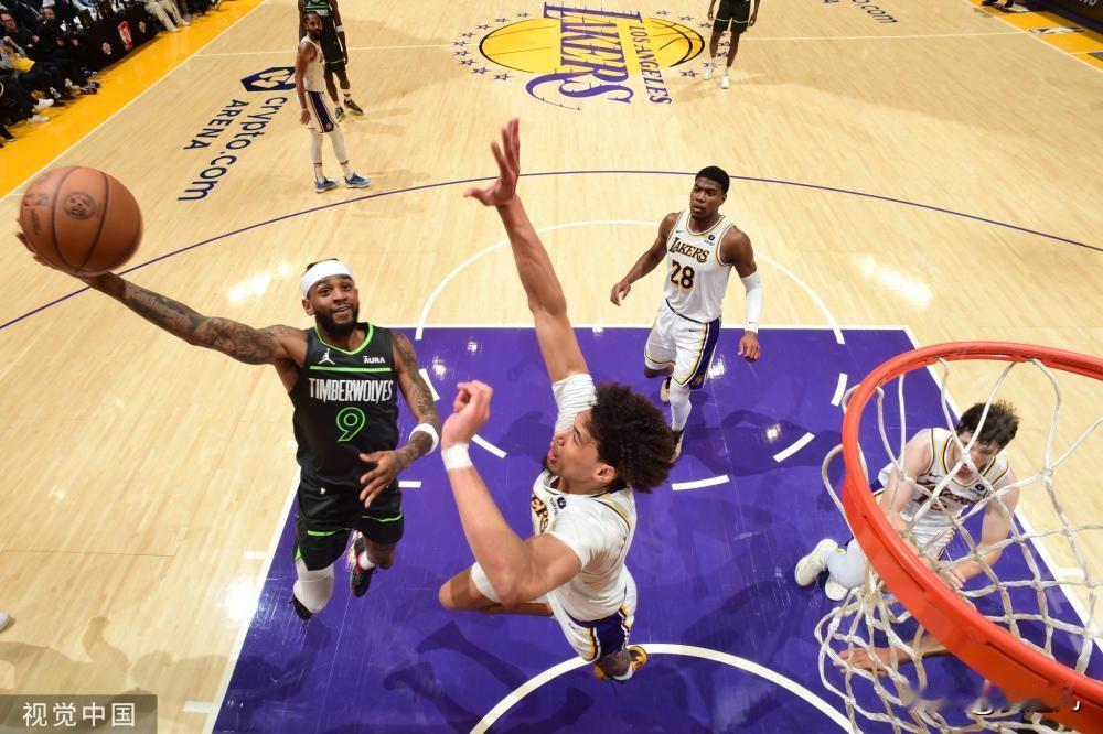 [NBA]詹姆斯缺阵浓眉伤退 湖人负森林狼重回西部第9
北京时间4月8日，NBA