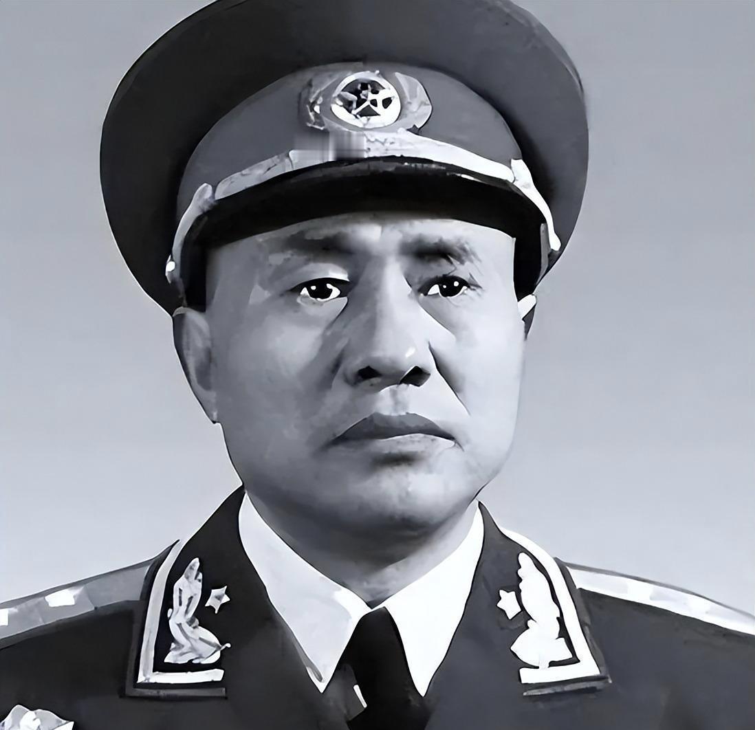 1955年9月27日，中南海授衔现场，当念到“胡奇才”时，台下不少四野老兵心里都