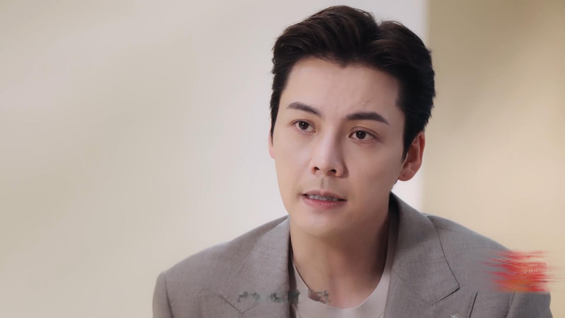 陈伟霆说AI已经能超越我们了陈伟霆为了同行要奋斗 被陈伟霆的清醒发言狠狠打动！面