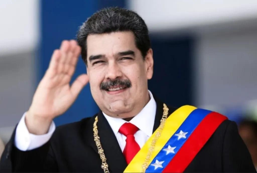 
       马杜罗这一出，真是把“降维打击”玩明白了。

        