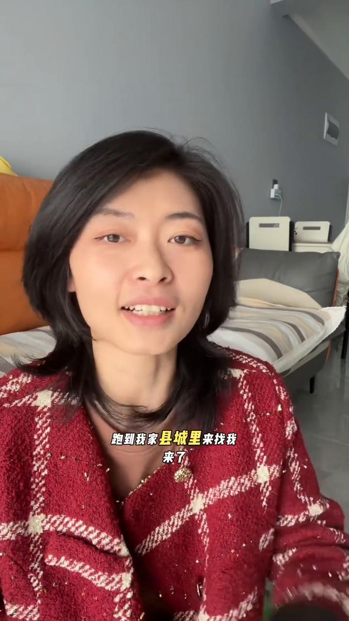 远嫁的心酸。
这种心酸可能只有经历过的人才能懂。女人可以远嫁吗？我就是那个远嫁的