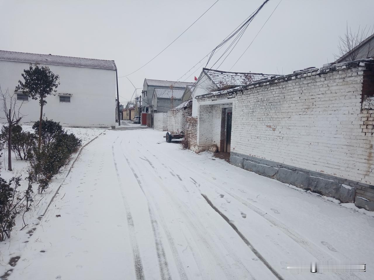 冬天冷不冷？看大暑
大暑热不透，大寒不穿棉
大暑汗直流，三九冰上走
大暑大雨，百