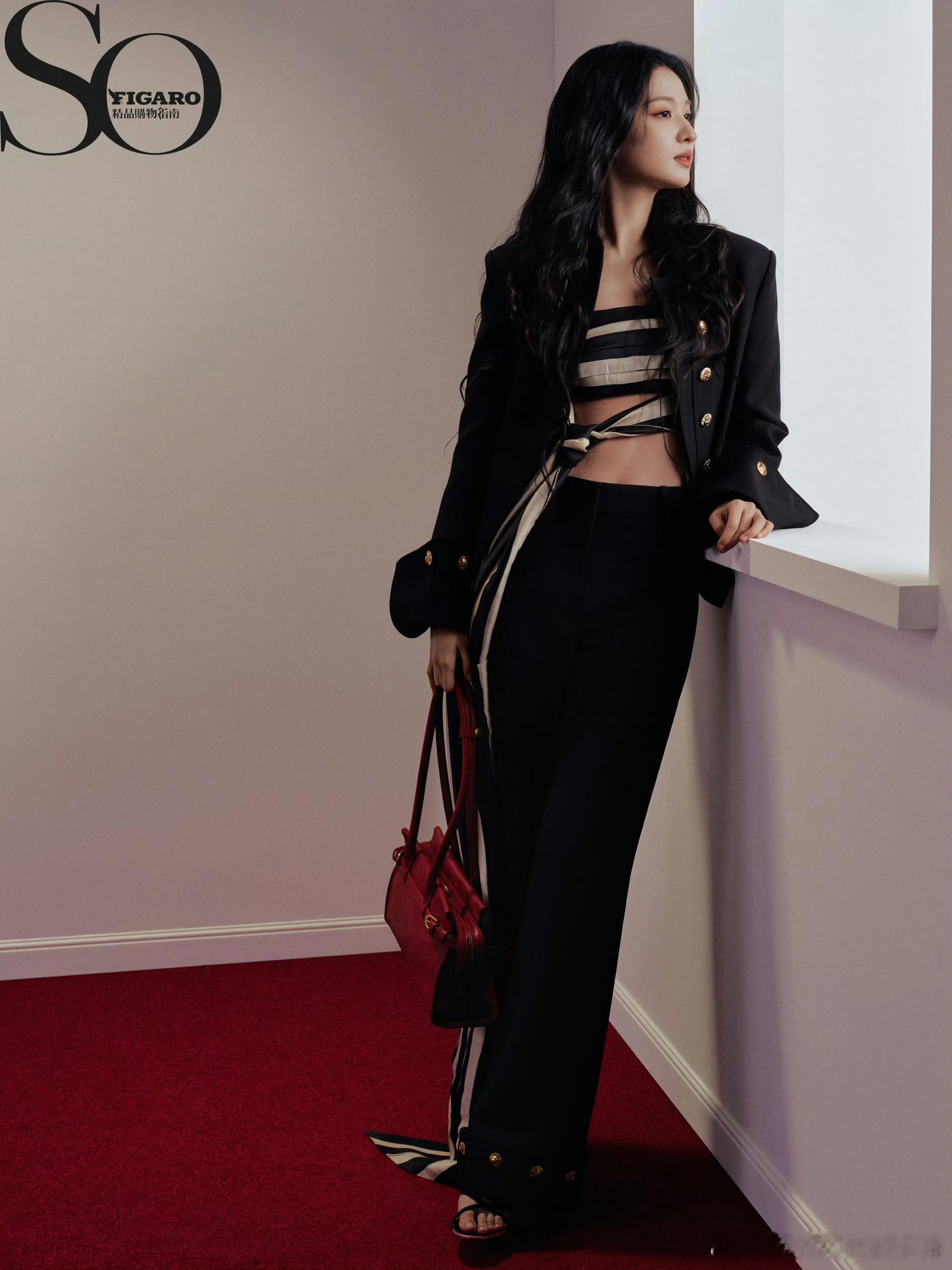 王楚然丞磊成何体统Sofigaro情人节大片，好贵气的庾晚音夏侯澹