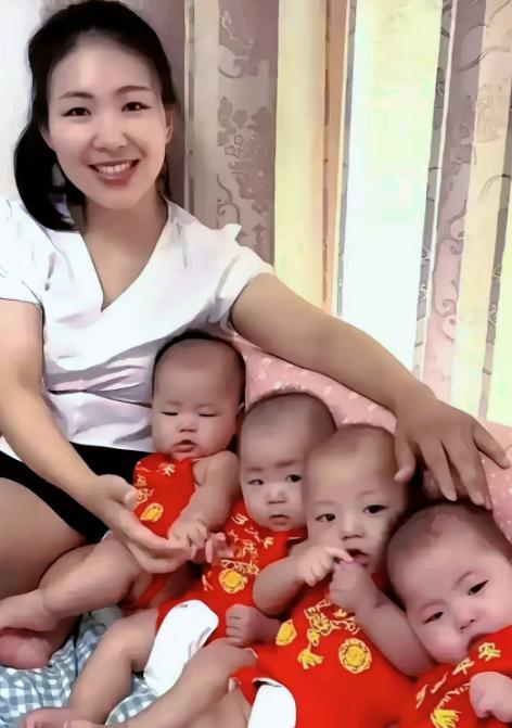 上海一女子产检，竟怀了四胞胎，全家都乐翻了。分娩时，她老公在产房外一直念叨“三女