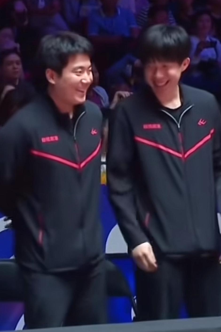 大头：行啊，崑哥！
大胖：咋，又行了？

大头：没曾想你打张本绝招还不少。
大胖