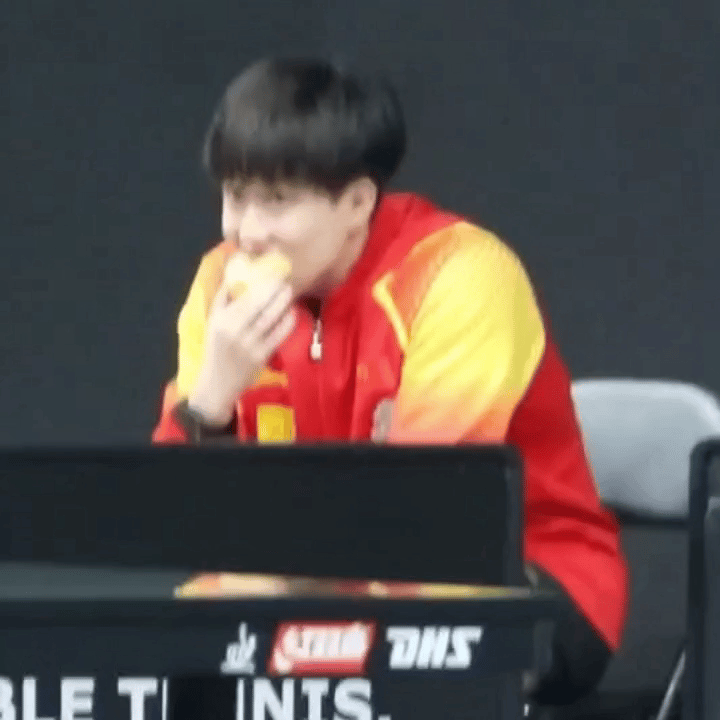 王楚钦[超话]   wcq 给王楚钦的年终告白  呀咪呀咪𓆡⸝⸝⸝⸝ 🍗🍰