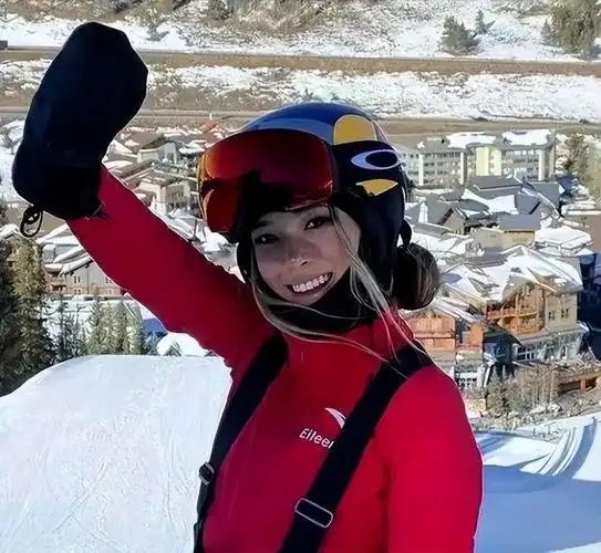 谷爱凌第一滑摔倒 没必要一口气给谷爱凌 5个热搜嘛！完全没有必要啊！平常心～～说