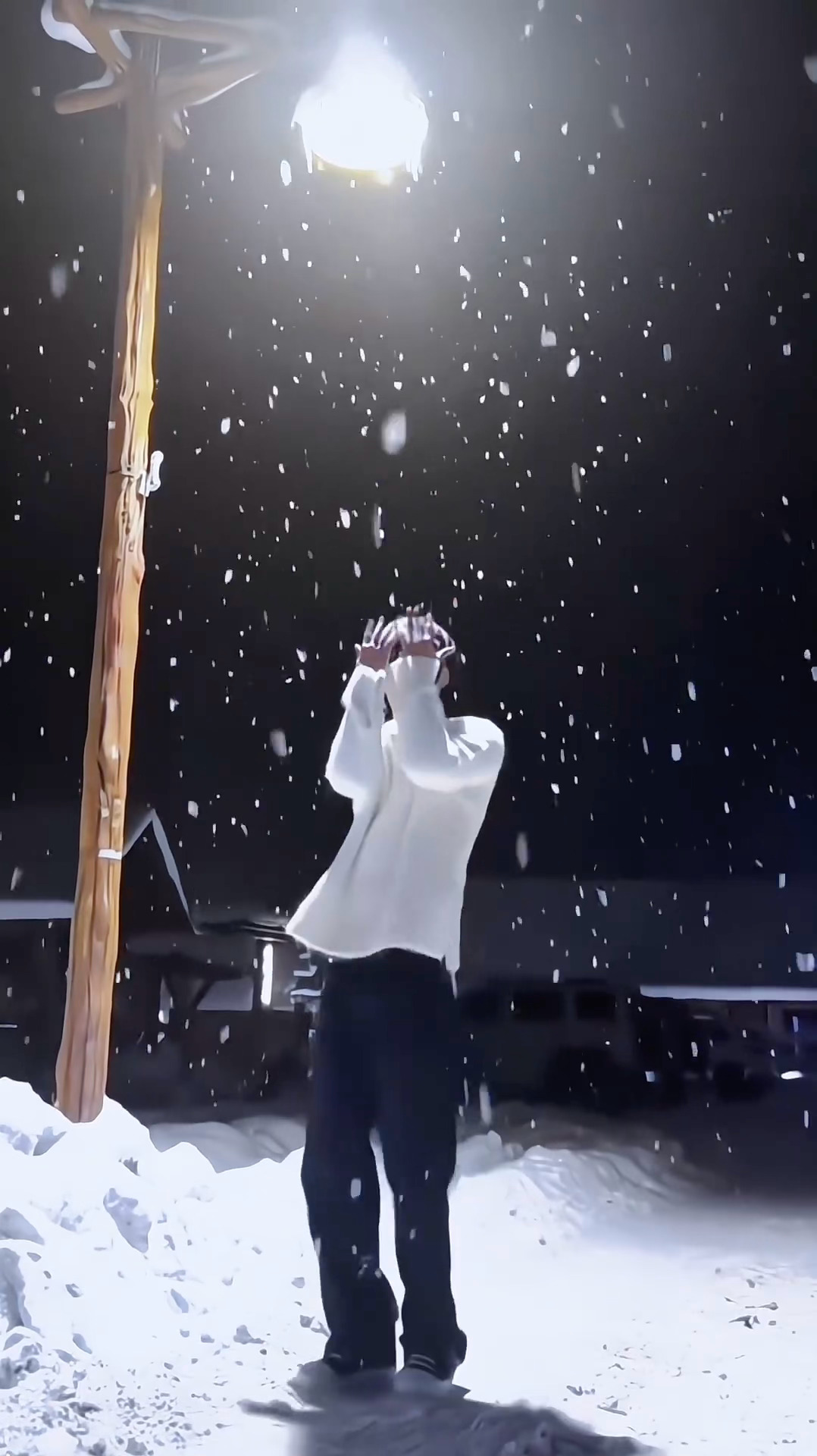 张峻豪跳了《初雪》❄️粉丝想看就跳了 这个小顺好宠。。张峻豪跳初雪了张峻豪cha