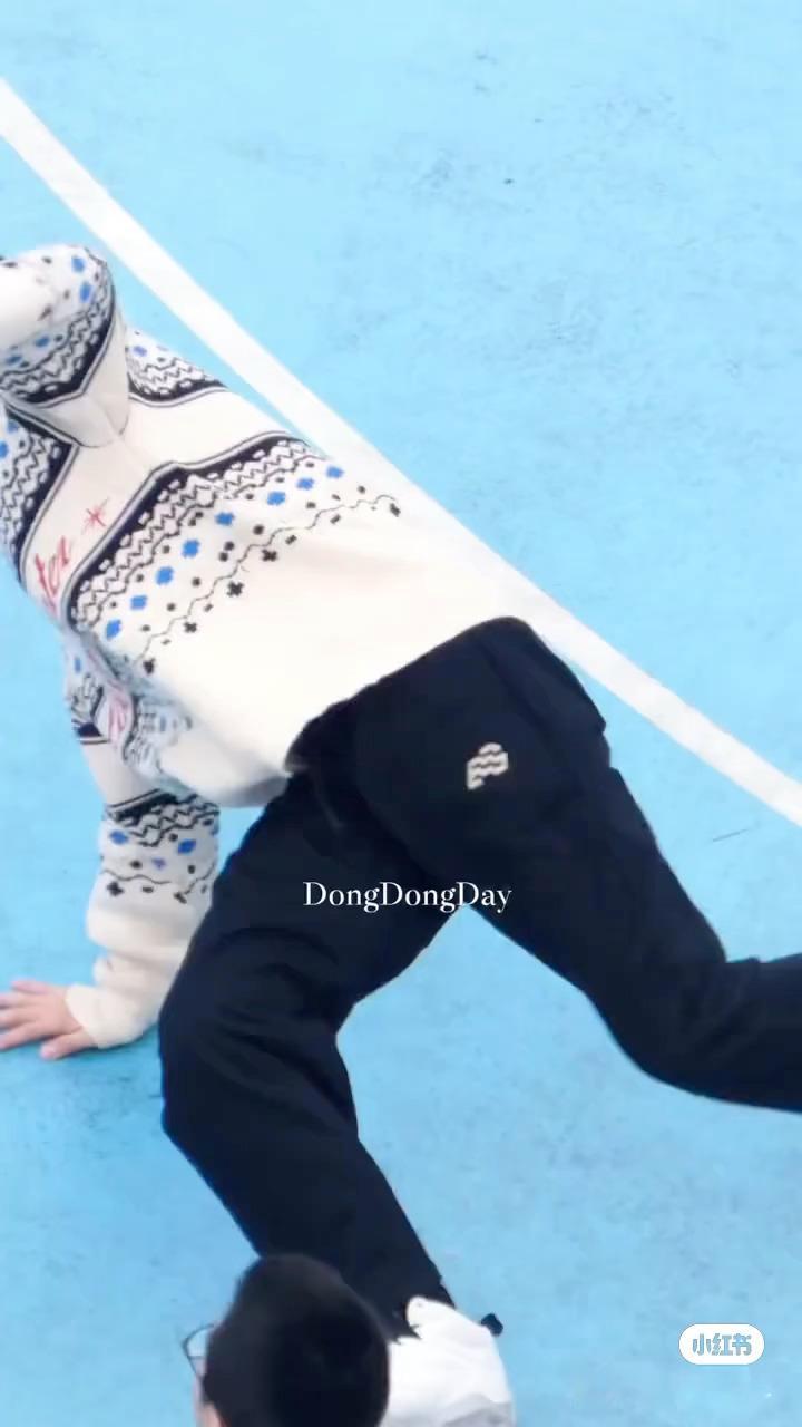 我东哥是不是从少林寺出来的？ 