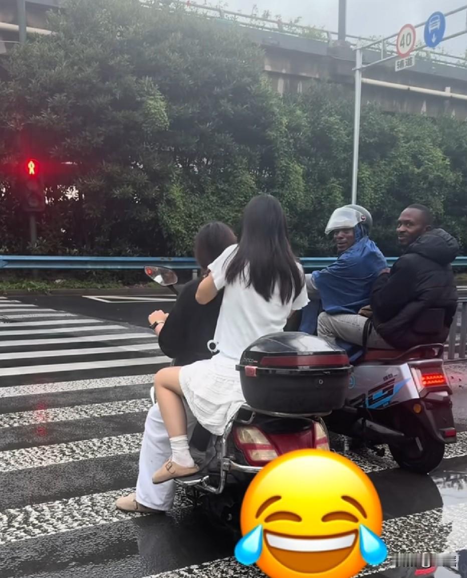 不高冷，不要彩礼了，拍个照发个朋友圈